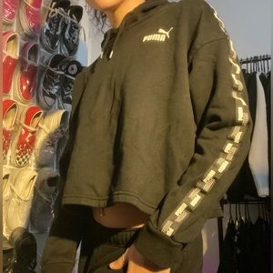 puma cropped sweatshirt